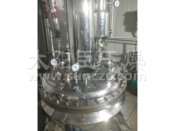 LDG系列內加熱錐形螺帶真空干燥機